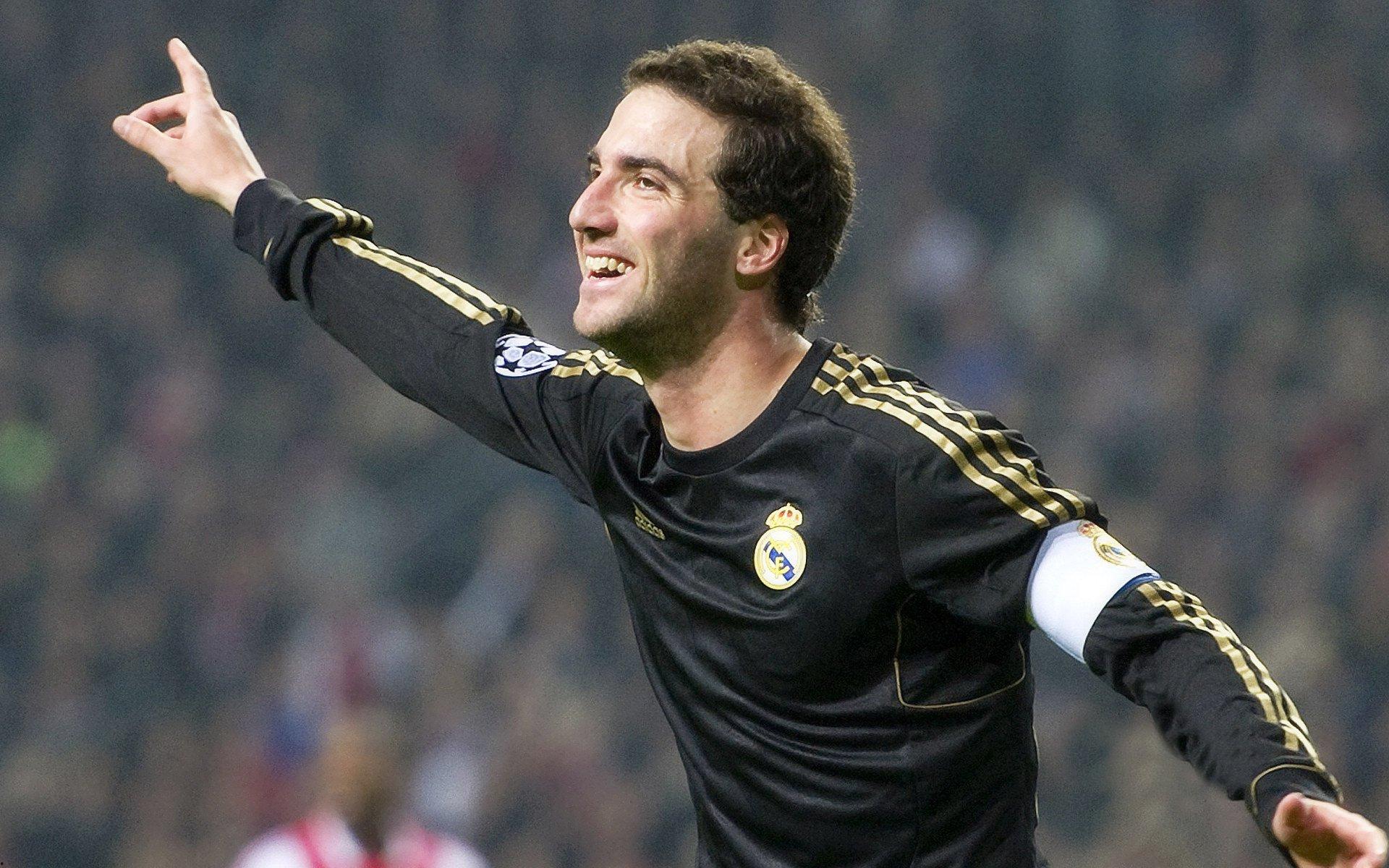 攀岩新星闪耀国际赛场，中国选手斩获世界杯分站赛冠军