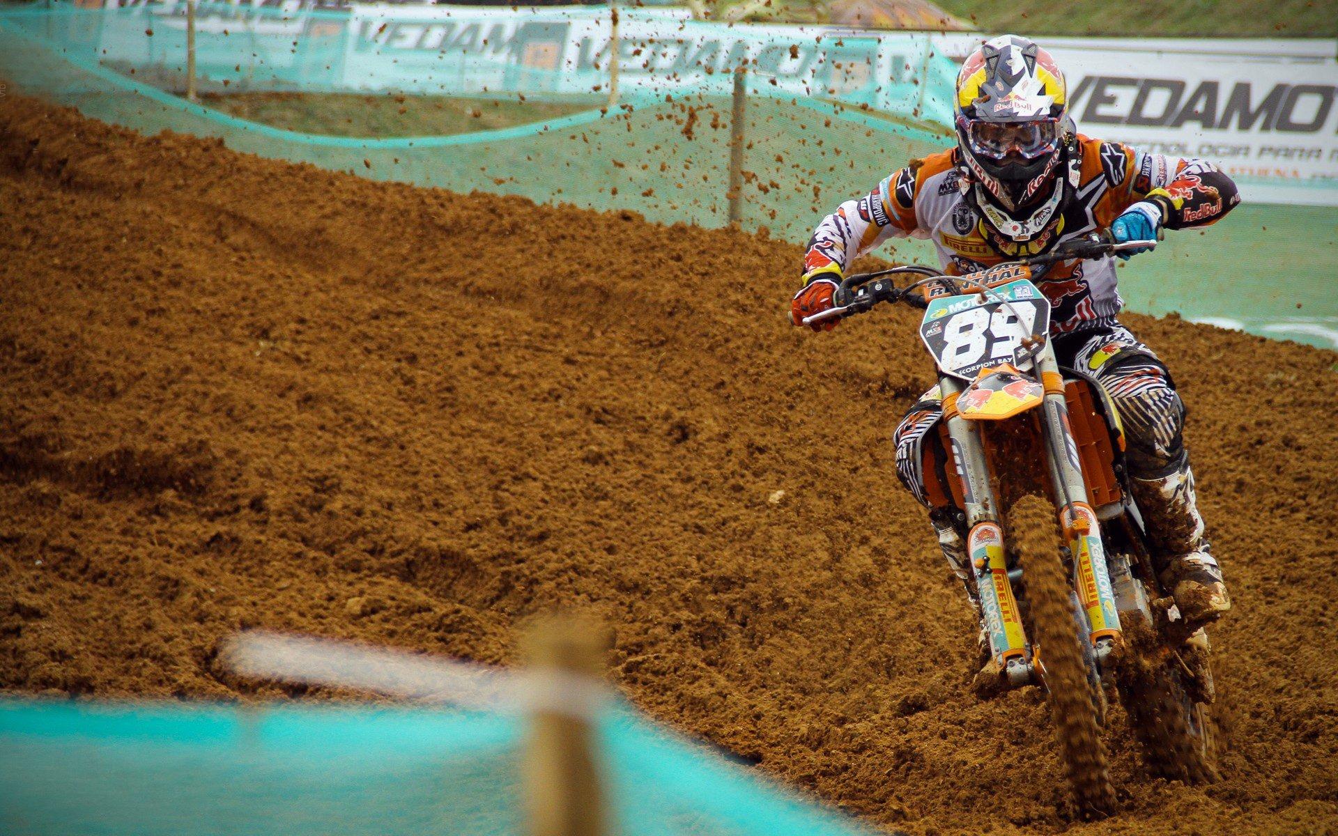 自由式滑雪世界杯中国站落幕，新秀闪耀老将稳健