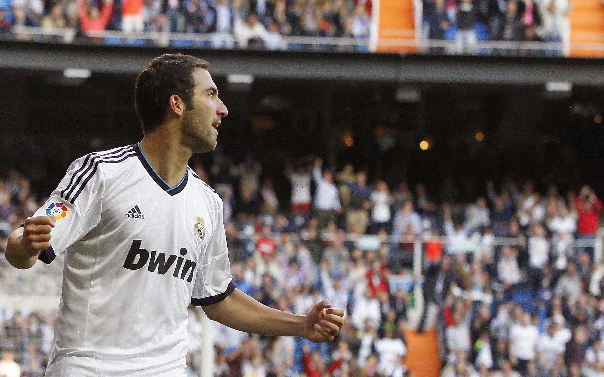 亚冠联赛激战正酣 中超豪门遭遇强敌挑战