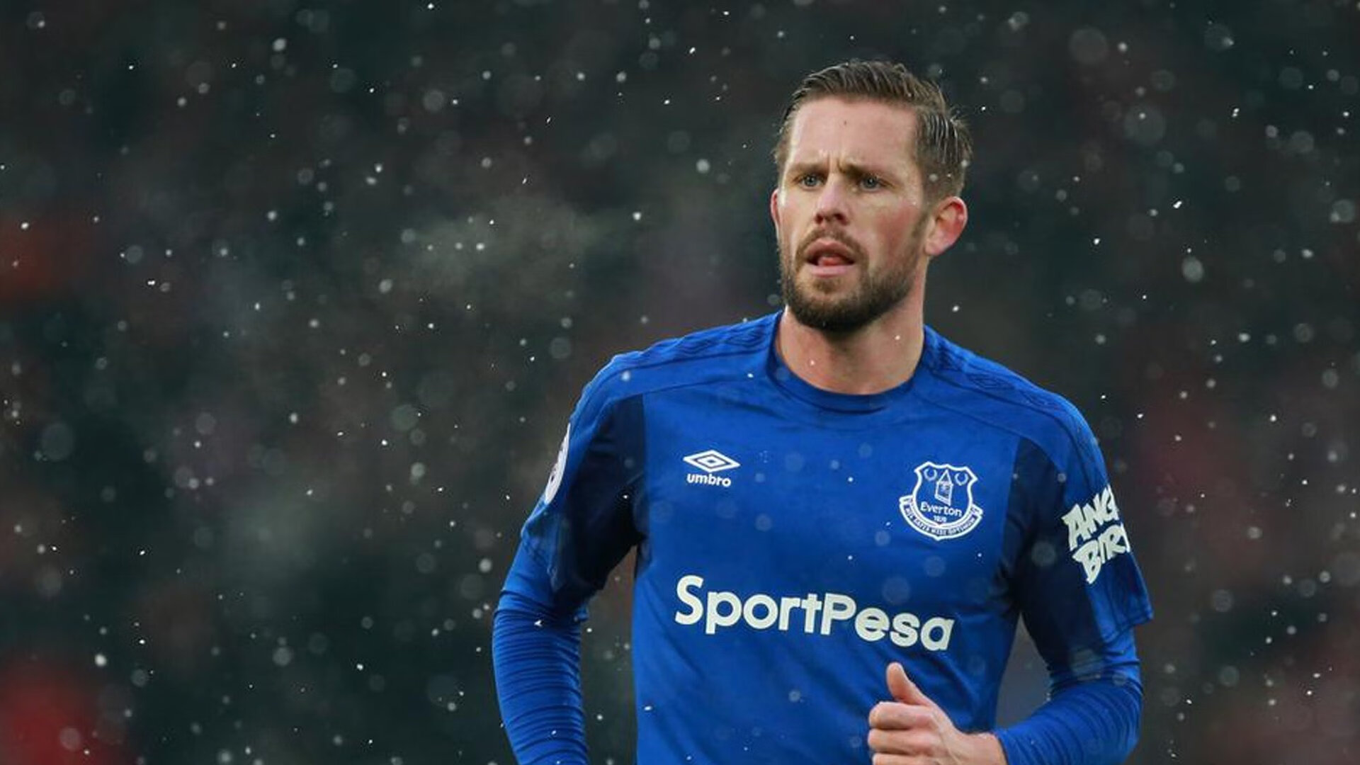 美国短跑名将打破尘封15年世界纪录 百米9秒43创造历史