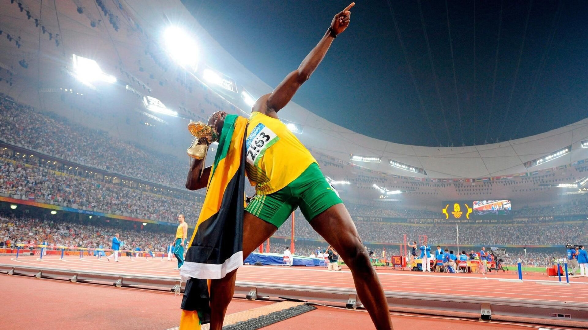 冰球联赛激战正酣，豪门对决引爆赛季高潮，新秀黑马崭露头角